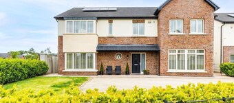 Modern Homestay Room near Dublin Airport