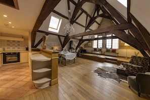 Premium Apartment | Living area | Fireplace - City penthouse Grand-Place (Brussels)