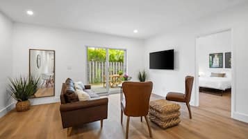 2 bedrooms, desk, iron/ironing board, travel cot