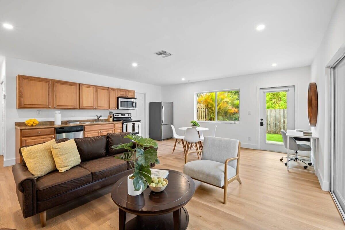 Téléviseur, bureau