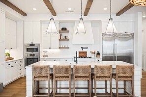 House, 6 Bedrooms | Private kitchen - Vinnie's Beach House 6 Bedroom Home (St. George)