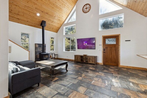 Cabin, 3 Bedrooms | Living area | Smart TV - Tranquil Pine Mountain Retreat 3 Bedroom Cabin by RedAwning (Pine Mountain Club)