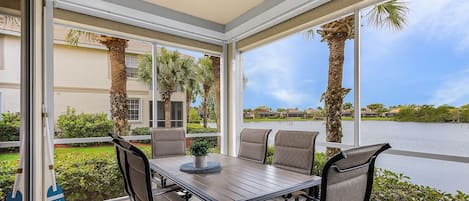 Condo, 2 Bedrooms | Dining