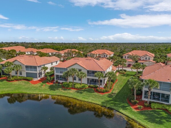 Condo, 2 Bedrooms | Exterior