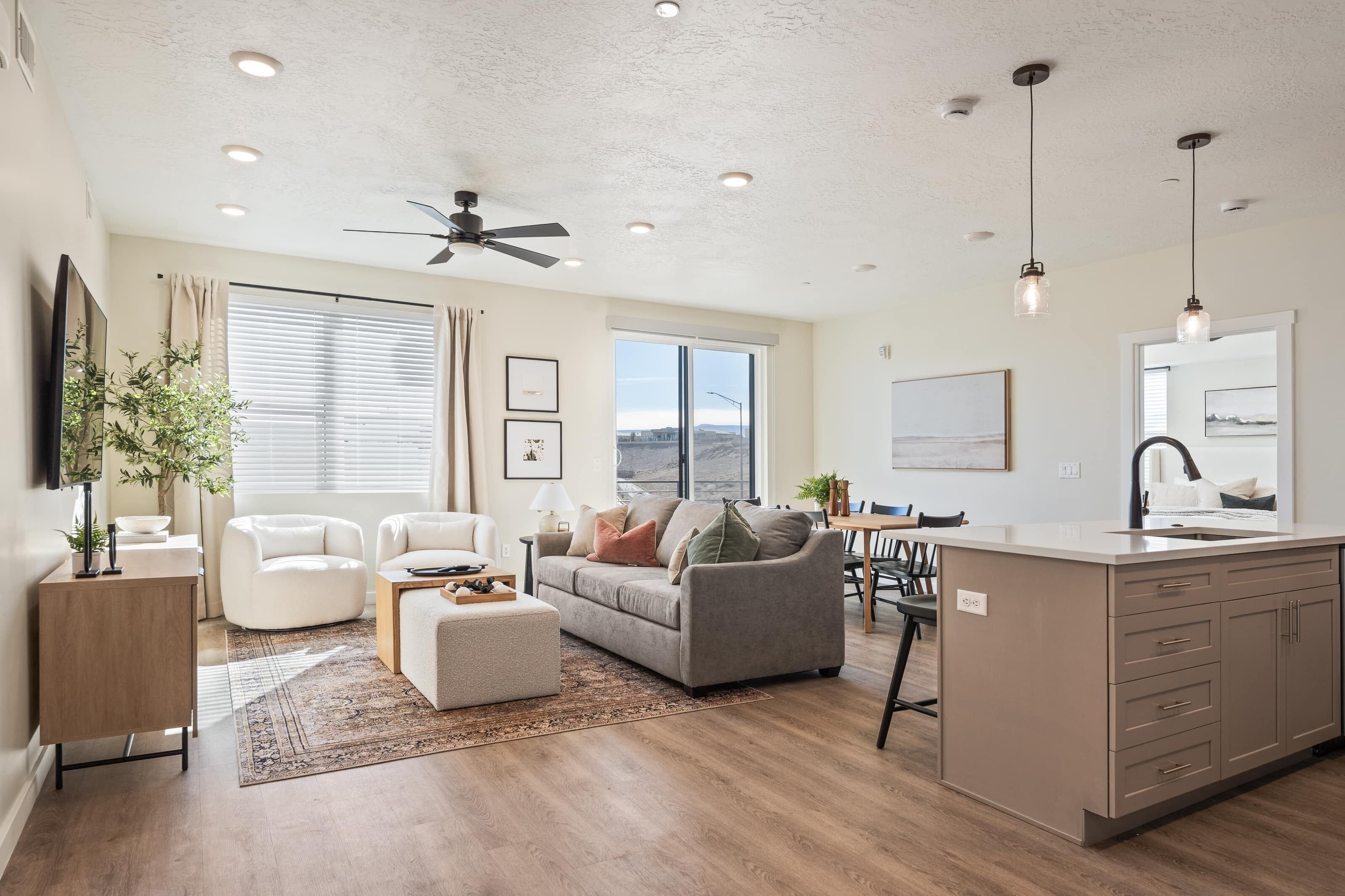 Condo, 2 Bedrooms | Living area | Smart TV