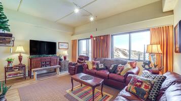 Apartment (2 Bedrooms) | Front of property