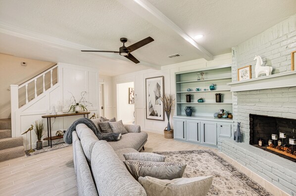 House (3 Bedrooms) | Interior