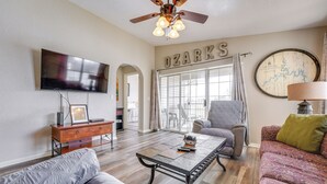 อพาร์ทเมนท์ (2 Bedrooms) | ด้านหน้าที่พัก