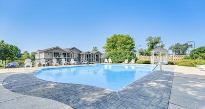 Lovely Branson Condo: On-site Golf & Fishing