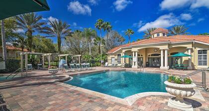 4 Mi to Disney: Emerald Island Resort Home!