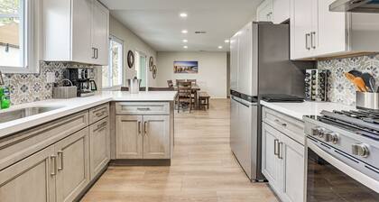 Sunny Oceanside Home w/ Patio, 5 Mi to Downtown!