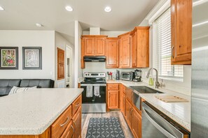 House (2 Bedrooms) | Private kitchen | Coffee/tea maker, paper towels - Yuma Home w/ Fire Pit & Outdoor Community Pool! (Yuma)