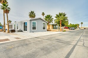 Exterior - Yuma Home w/ Fire Pit & Outdoor Community Pool! (Yuma)