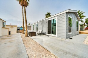Terrace/patio - Yuma Home w/ Fire Pit & Outdoor Community Pool! (Yuma)