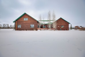 House (4 Bedrooms) | Interior