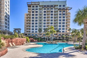 Interior - Destin Resort Studio w/ Pool - Walk to Beach! (Miramar Beach)