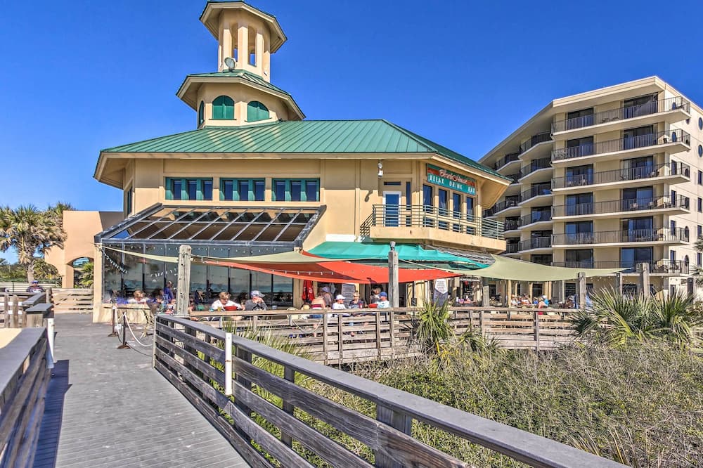 Destin Resort Studio w/ Pool - Walk to Beach! - Sandestin, FL