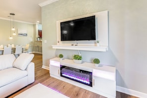 Interior - 8 Mi to Disney Parks: Family Davenport Condo (Davenport)