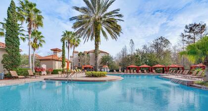 8 Mi to Disney Parks: Pet-friendly Davenport Condo