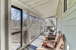 Cottage (2 Bedrooms) | Interior - Watkinsville Cottage w/ Yard: 9 Mi to UGA (Watkinsville)