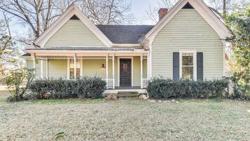 Cottage (2 Bedrooms) | Interior