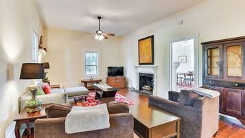 Cottage (2 Bedrooms) | Interior