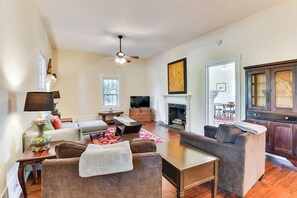 Cottage (2 Bedrooms) | Interior - Watkinsville Cottage w/ Yard: 9 Mi to UGA (Watkinsville)