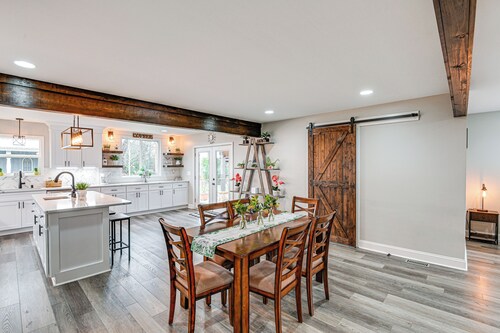 Family-friendly Home w/ Yard: 27 Mi to Nashville!