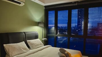 1 habitación, escritorio, tabla de planchar con plancha y wifi