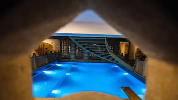 Piscine extérieure (ouverte en saison)