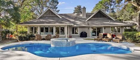 Outdoor pool, a heated pool