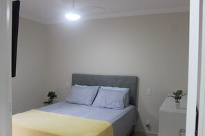 2 bedrooms, iron/ironing board, free WiFi, bed sheets