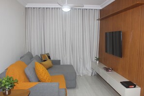 Smart TV, video games