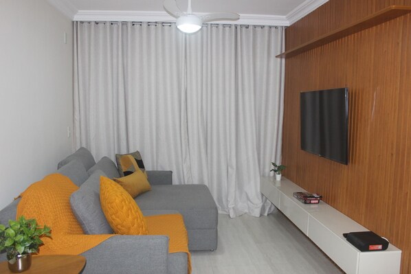 Smart TV, video games