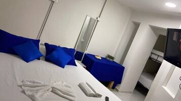 Superior Quadruple Room | WiFi (free), individually decorated