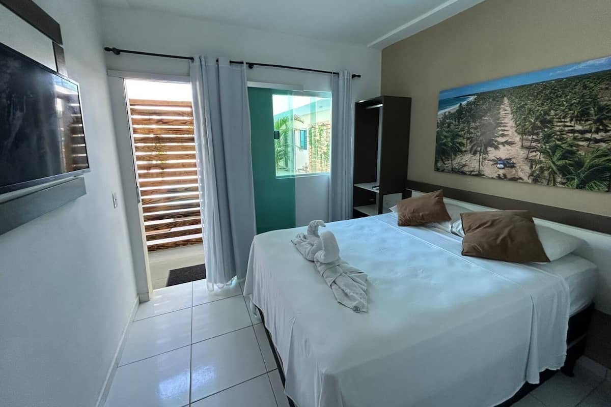 8 slaapkamers, geluiddichte muren, gratis wifi, beddengoed