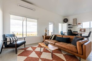 TV, stereo, offices
