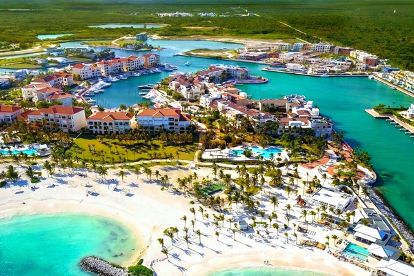 Sun loungers, beach towels