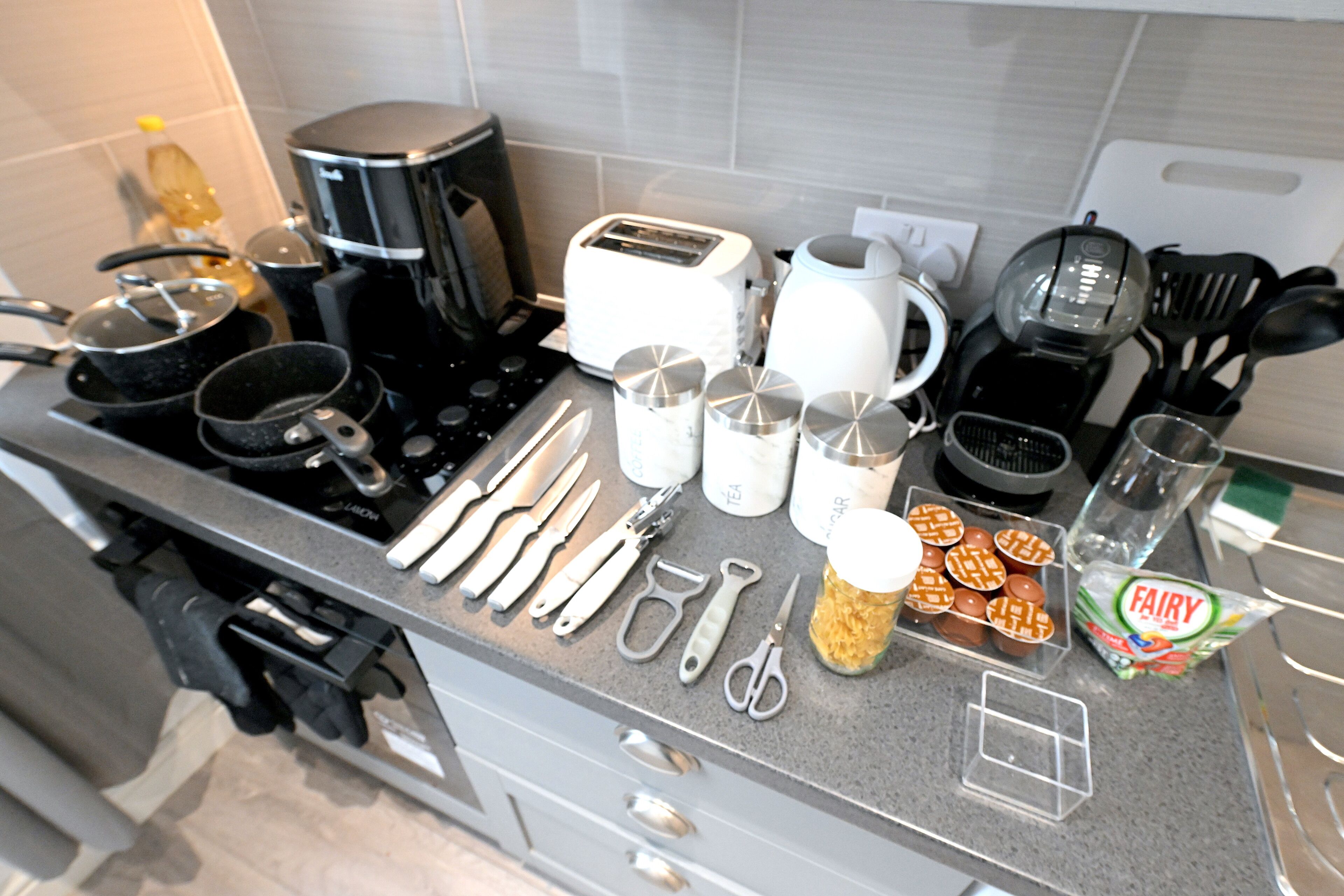 Apartment | Private kitchen | Fridge, microwave, oven, stovetop