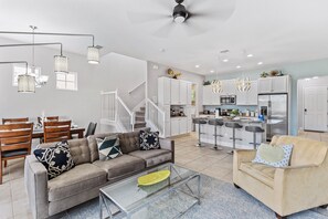 Smart TV - Minutes from Disney World! Private Pool! (Davenport)