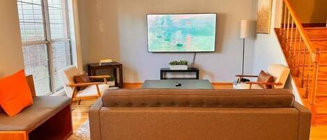 Smart TV, computer monitors