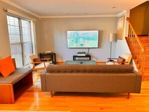 スマートテレビ、PC モニター