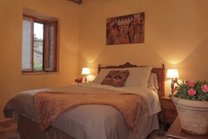 3 chambres, fer et planche à repasser, Wi-Fi, literie fournie