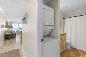 Hårføner og håndklær