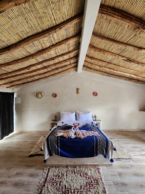 35 habitaciones, tabla de planchar con plancha, wifi y ropa de cama 