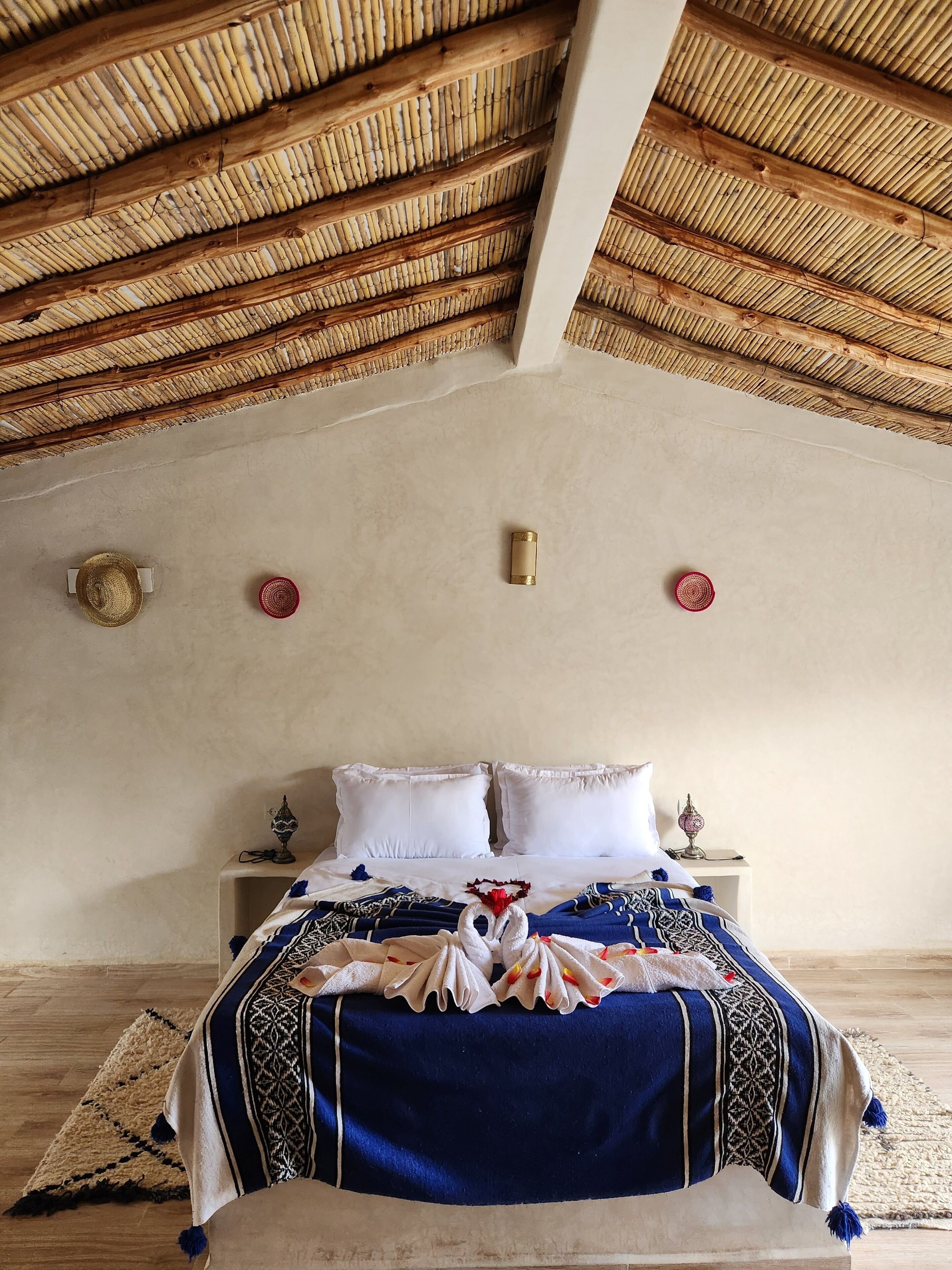 35 makuuhuonetta, silitysrauta/-lauta, Wi-Fi, vuodevaatteet