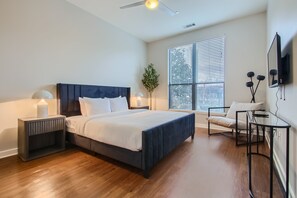 2 bedrooms, desk, iron/ironing board, free WiFi