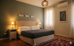 1 habitación, tabla de planchar con plancha, wifi gratis y ropa de cama 