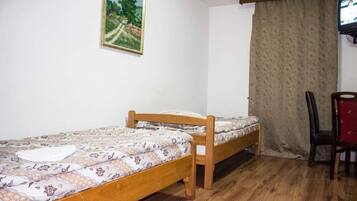 3 bedrooms, WiFi, bed sheets
