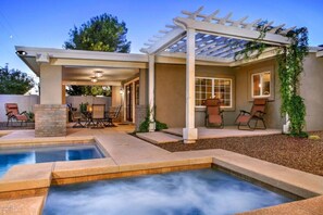 A heated pool - Walk to Old Town! 4BR Home + Casita w/ Heated Pool & Spa (Scottsdale)